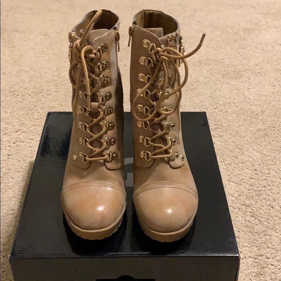 Guess Boots - Picture 1 of 5